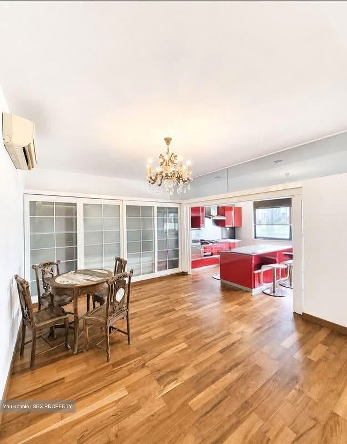 Townhouse Apartments (D9), Apartment #591338411